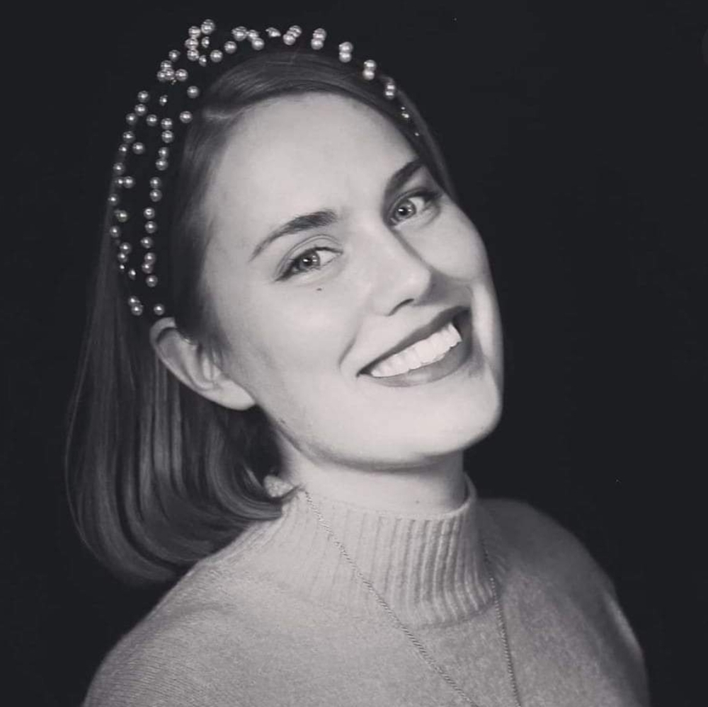 Meet your Posher, Claire